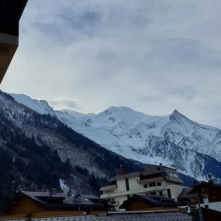 Apartment Calme Avec Balcon A Chamonix, Parking Et Wifi Inclus - Fr-1-517-70 Chamonix