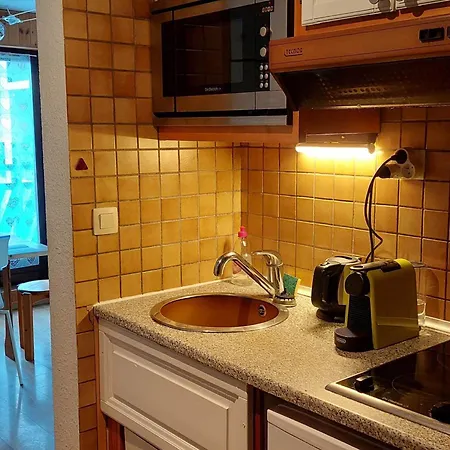 Calme Avec Balcon A Chamonix, Parking Et Wifi Inclus - Fr-1-517-70 Chamonix