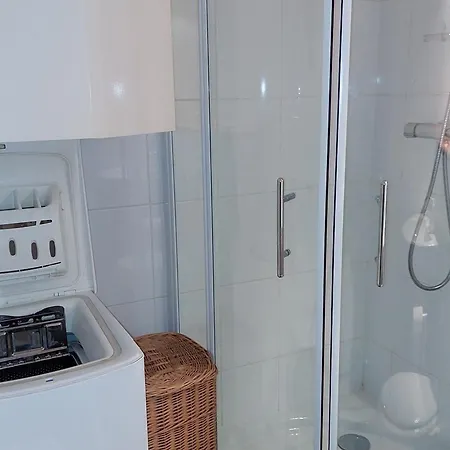 Apartment Calme Avec Balcon A Chamonix, Parking Et Wifi Inclus - Fr-1-517-70 *